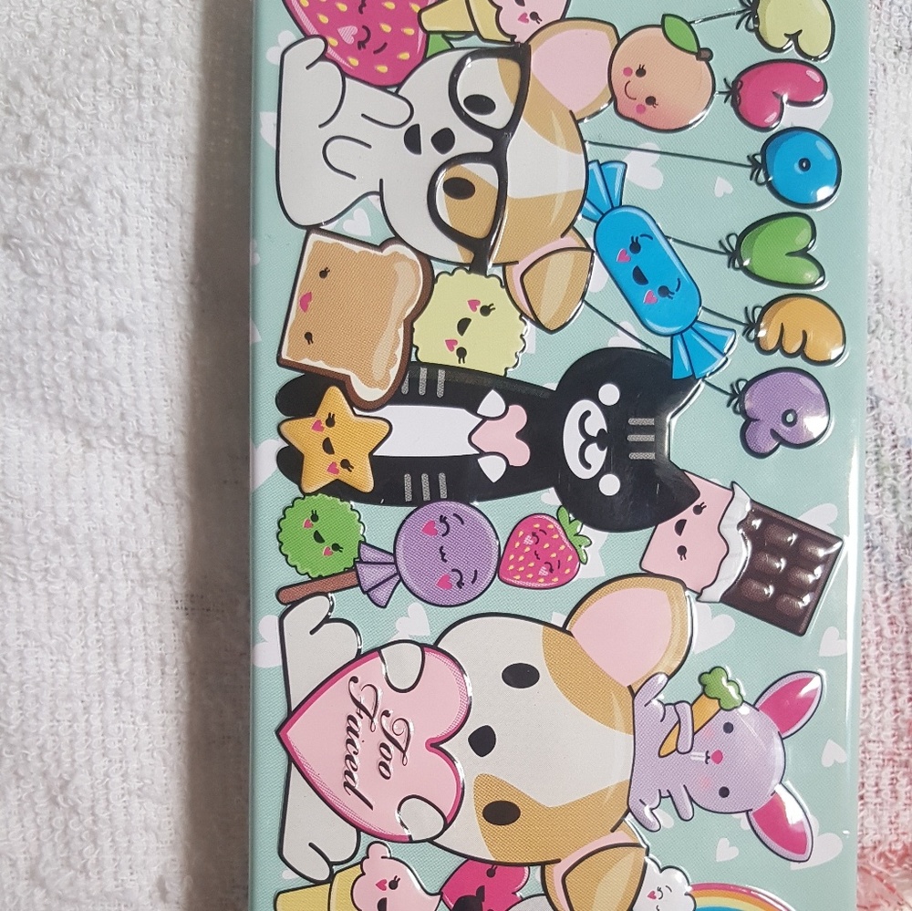 Clover Palette too faced